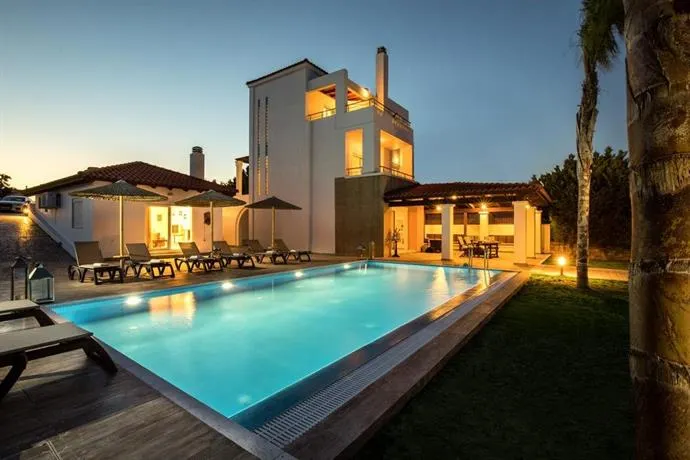 Gennadi Luxury Villa with Pr. Pool - Image 1