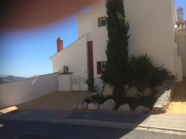 Los Altos Villas - Image 1