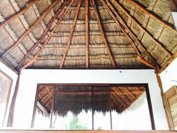 Balao Beach Club - Image 1