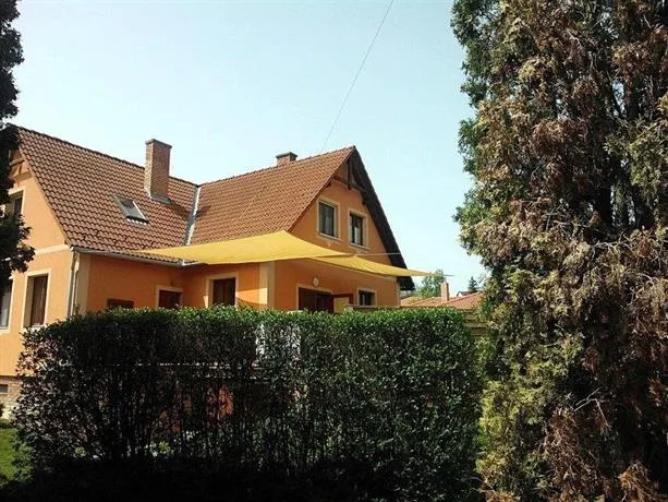 KISTÜCSÖK NYARALÓHÁZ, ORF"U - Image 1
