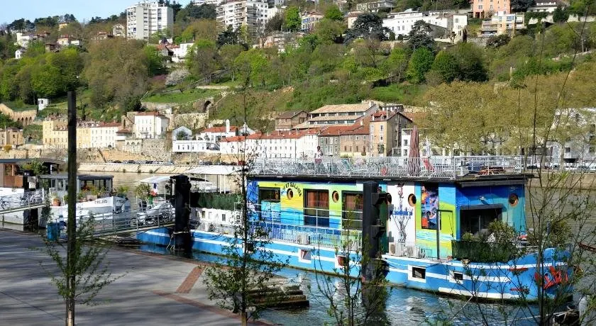 studios peniche Lyon centre Vieux Lyon Confluence - Image 1