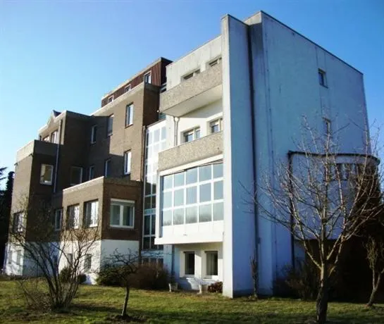 World House Wetten - Image 1