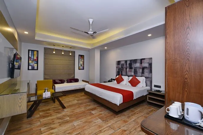 Hotel Nitya Maharani - Image 1