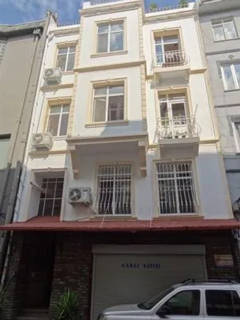 La Perla Suite - Image 1