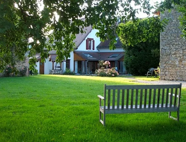 Le Domaine des Tuillieres - Image 1