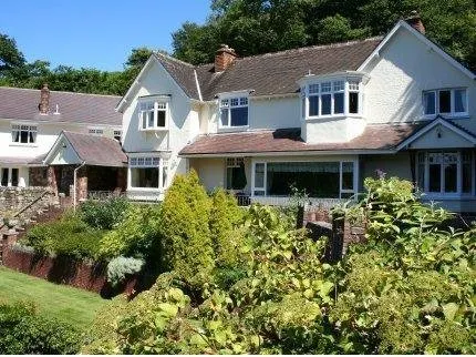 Heddon's Gate Hotel - Image 1