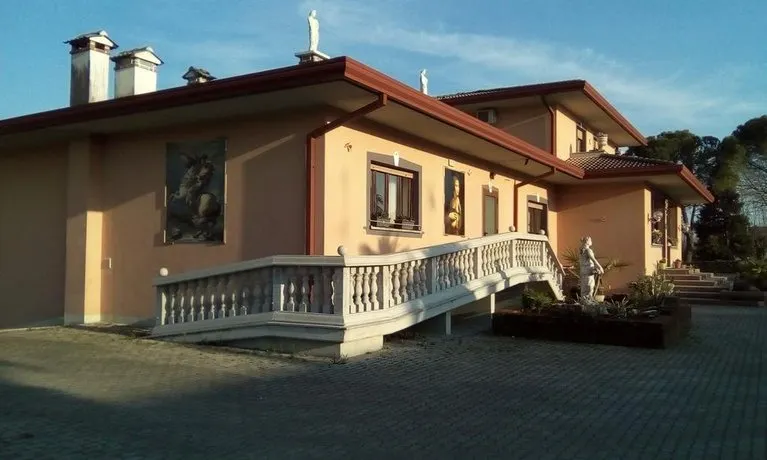 Villa Serafini - Image 1