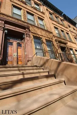 Lita's New York Apartments - Image 1
