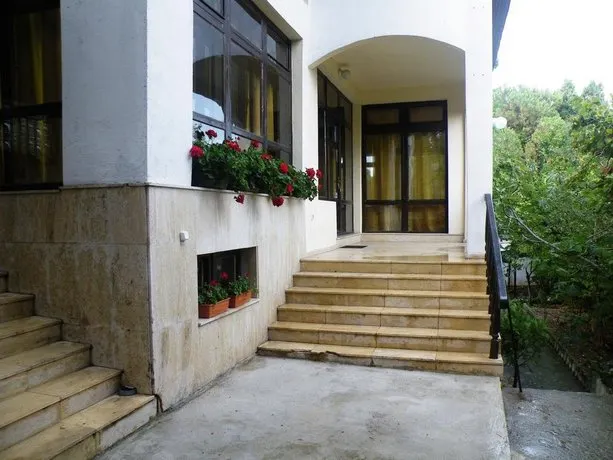 Guest House Zora - Image 1