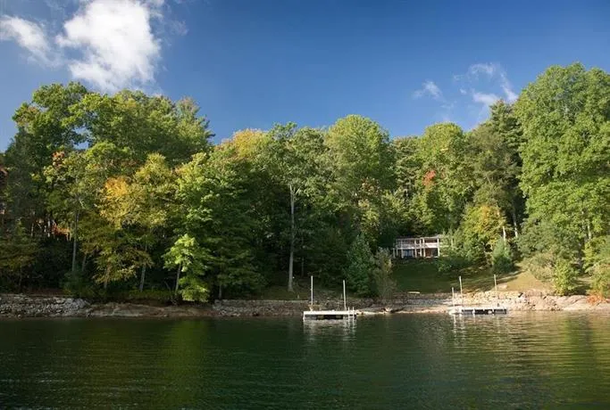 The Lakehouse at Katie Camp - Image 1