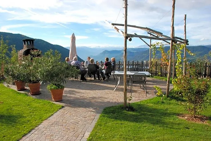 Hotel Tschantnaihof - Image 1