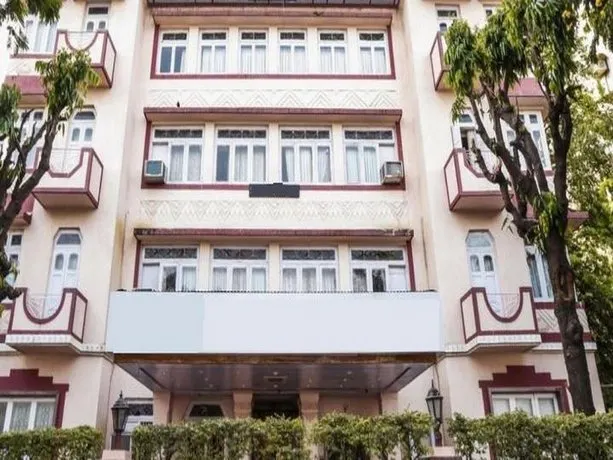 OYO Rooms Colaba Radio Club - Image 1