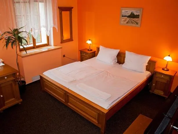 Hotel a Restaurace U Hrncire - Image 1