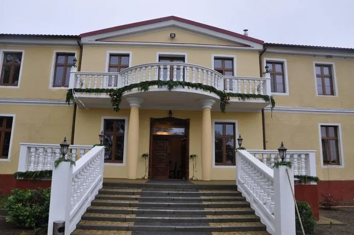 Palac Parkowy w Parnowie - Image 1