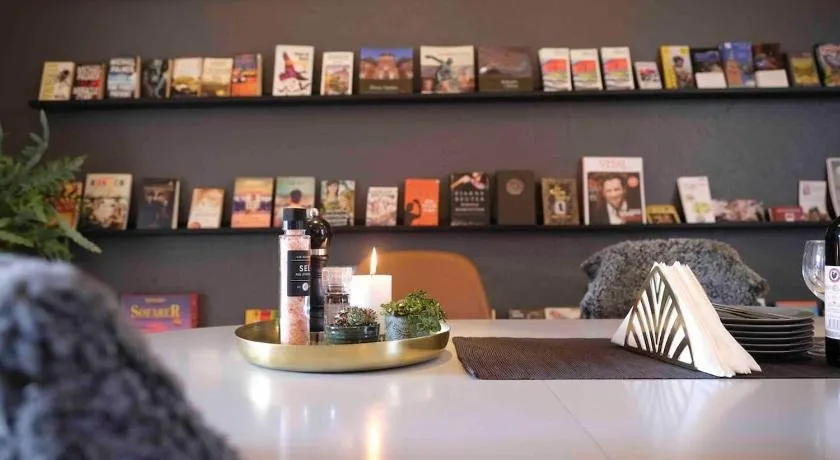 Cozy Stay - Image 1