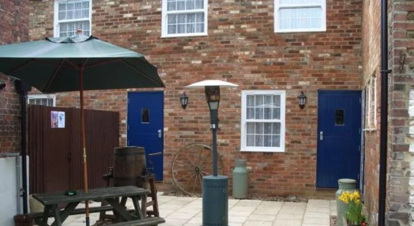 White Horse Public House Bed And Breakfast - Image 1