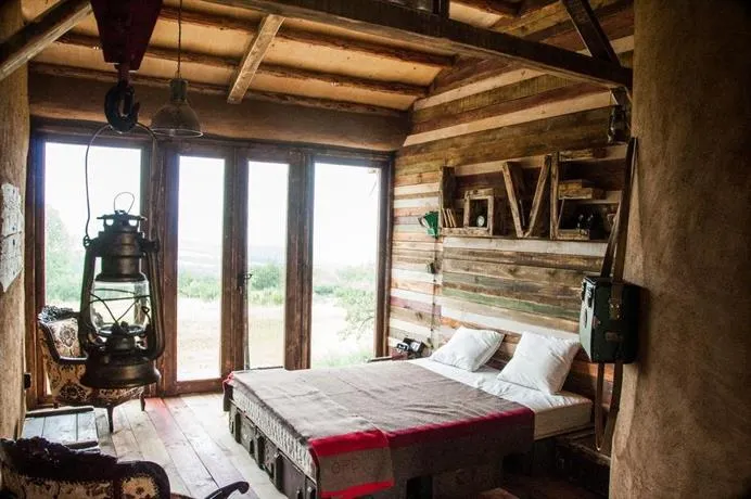 Cob Camp - Image 1