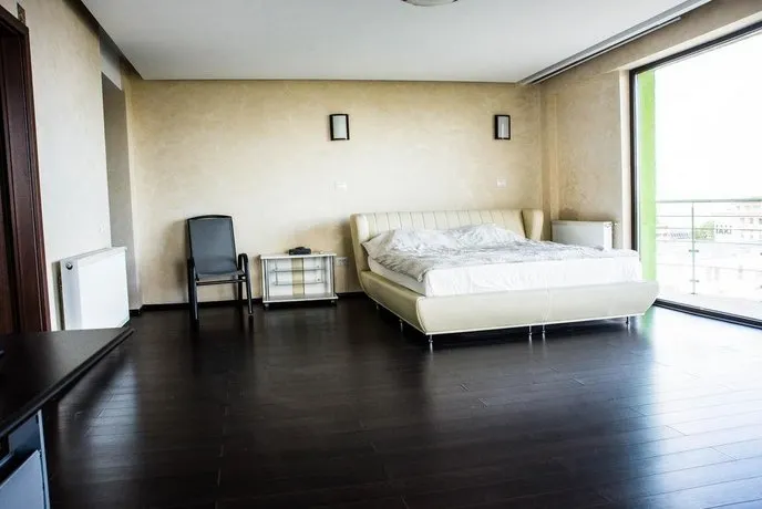 Penthouse Mamaia - Image 1
