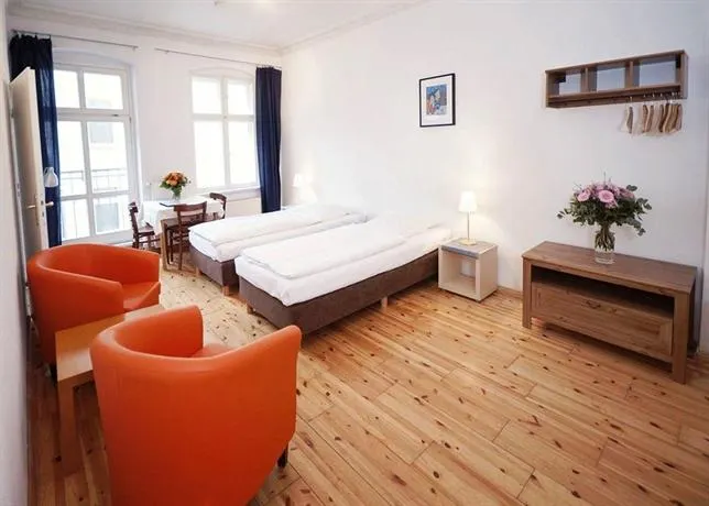 Old Town Apartments Zehdenicker Str. - Image 1