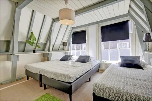 Classic Apartment Amsterdam - Image 1