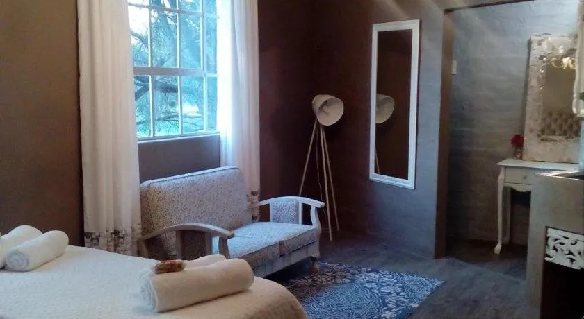Teaterhuis Guest House - Image 1