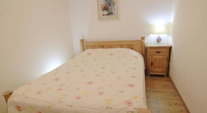 Mozart 10 min walk from Palais des Festivals. parking - Image 1