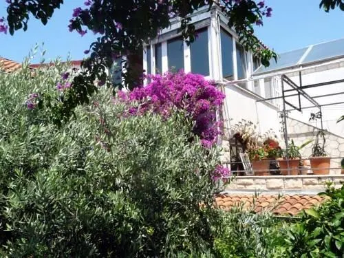 Villa Nina - Image 1