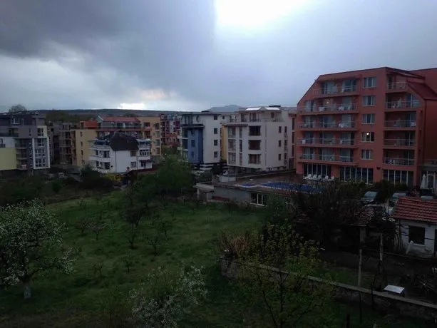 Hotel Stroitel - Image 1