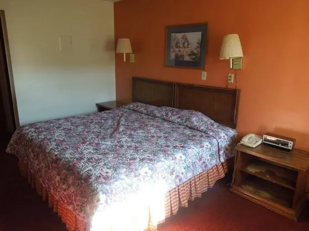 Coachs Inn - Image 1
