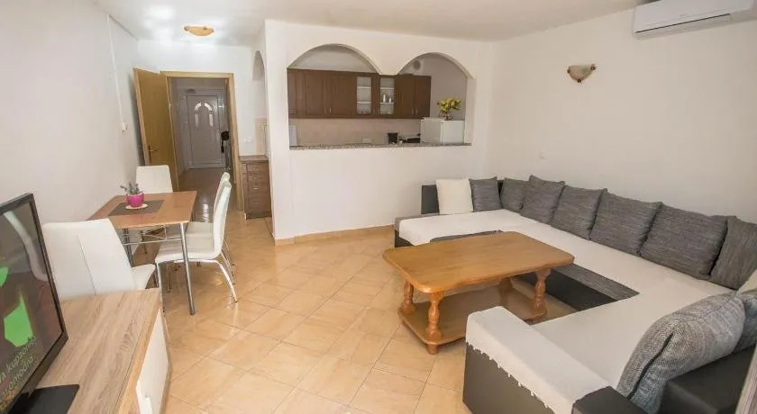 Apartment Hana - Image 1