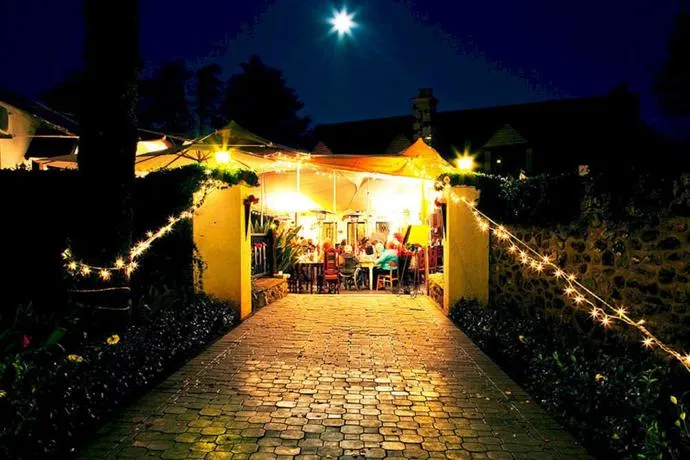 Lauriston Guesthouse - Image 1