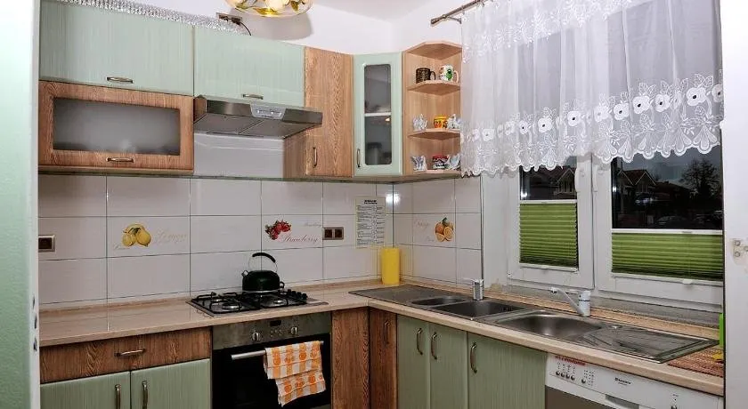 Banana Apartment - Image 1