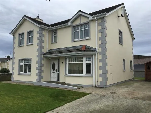 Springfield Holiday Home - Image 1