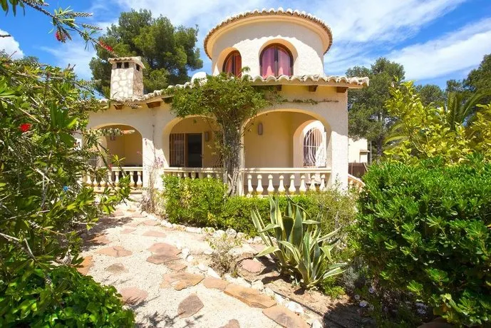 Famanito Villa - Image 1