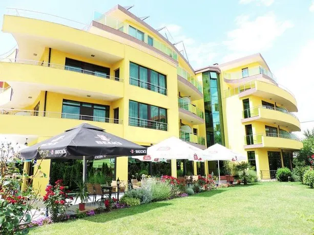 Hotel Eleven Moons - Image 1