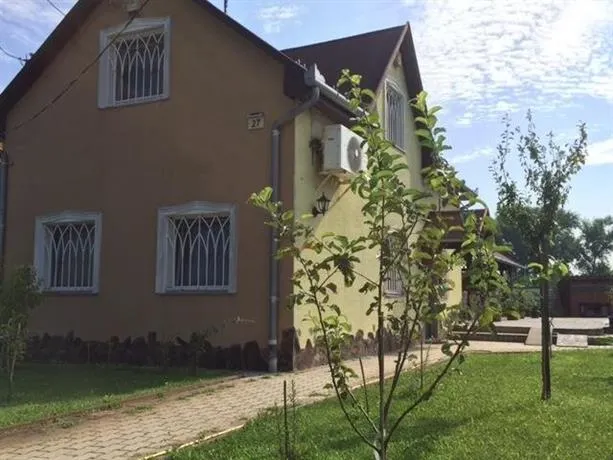 Ancsa House - Image 1