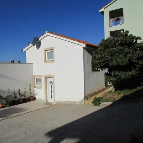 Mrvica House - Image 1