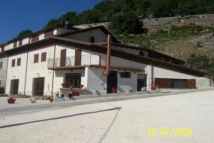 Bio Agriturismo Valle Scannese - Image 1