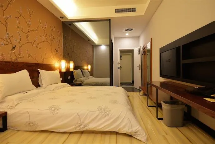 Lang Yun Ripple Hotel (Pingshan Hehualou county standard store) - Image 1