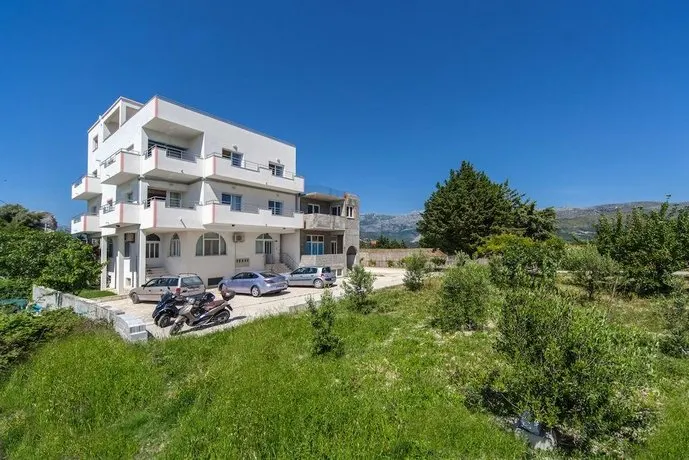 The View Apartments - Image 1