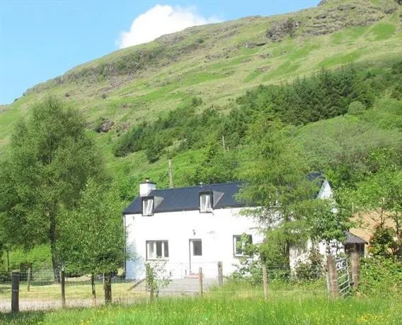 Glen Fyne Cottage - Image 1