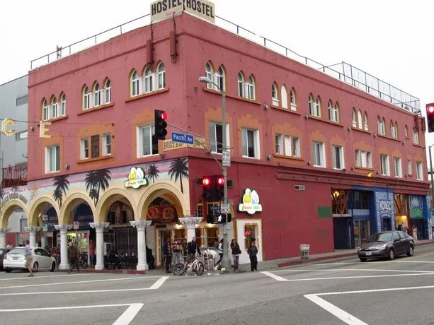 Venice Beach Hostel - Image 1