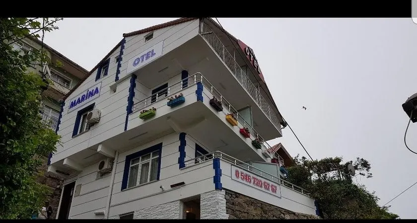 Marina Hotel - Image 1