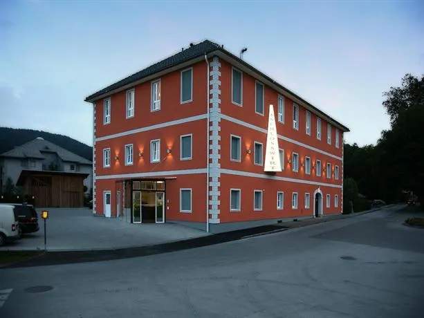 Schlosswirt Ebenthal - Image 1