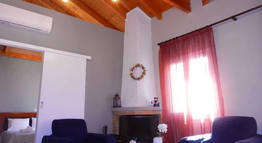 Thalia's Stone house - Image 1