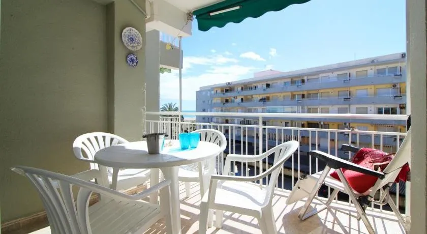 Global Properties, Las dachas 1 - Apartamento en primera línea de playa - Image 1