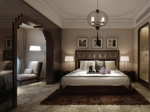 Royal Run Hotel - Image 1
