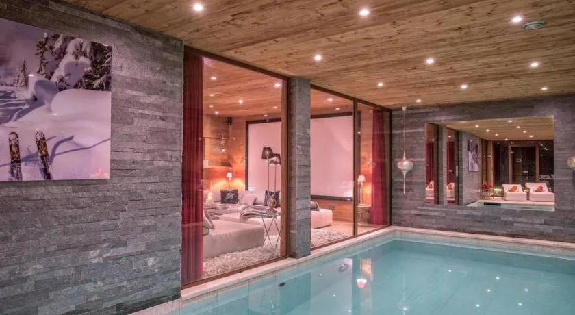 Chalet Boreal - Image 1