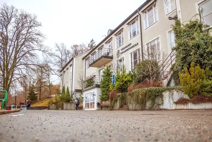 Värnamo Folkhögskolas Vandrarhem - Image 1