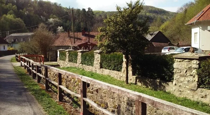 Hudi-Lak Vendeghaz - Image 1